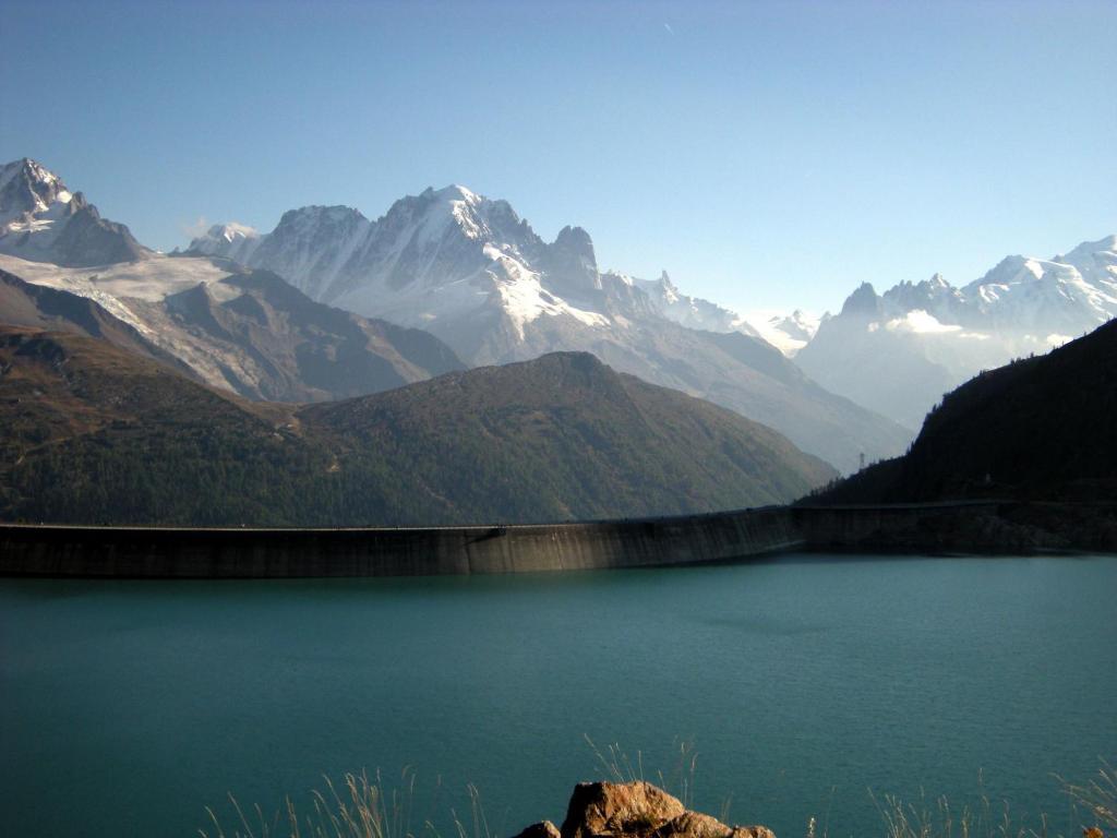 Hotel Restaurant La Couronne Chamonix ภายนอก รูปภาพ