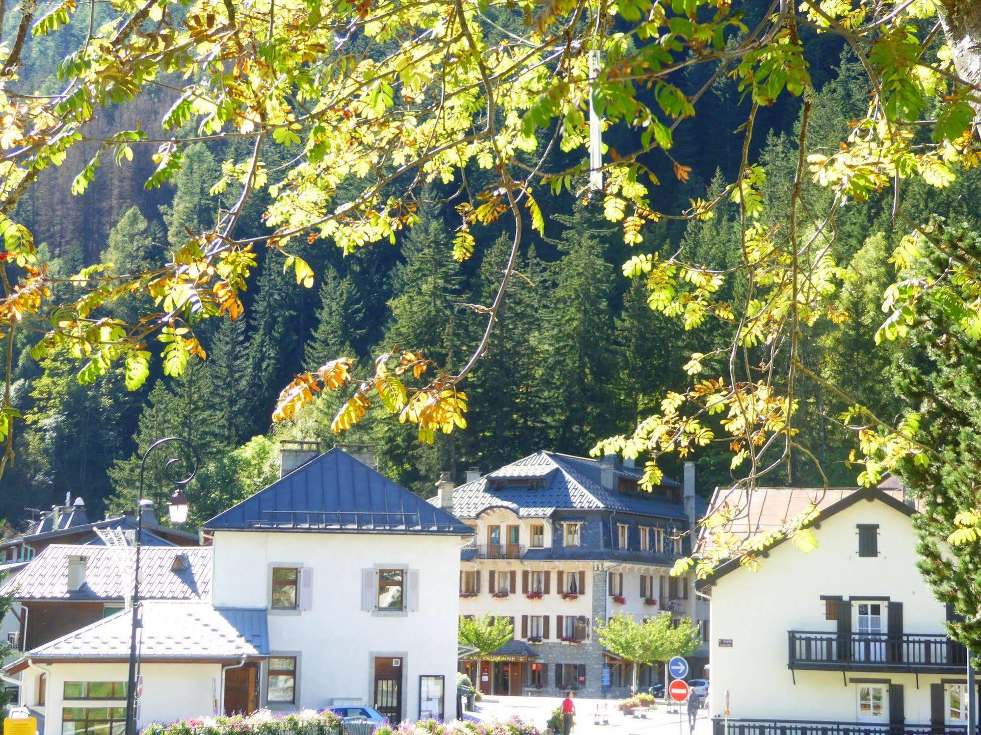 Hotel Restaurant La Couronne Chamonix ภายนอก รูปภาพ