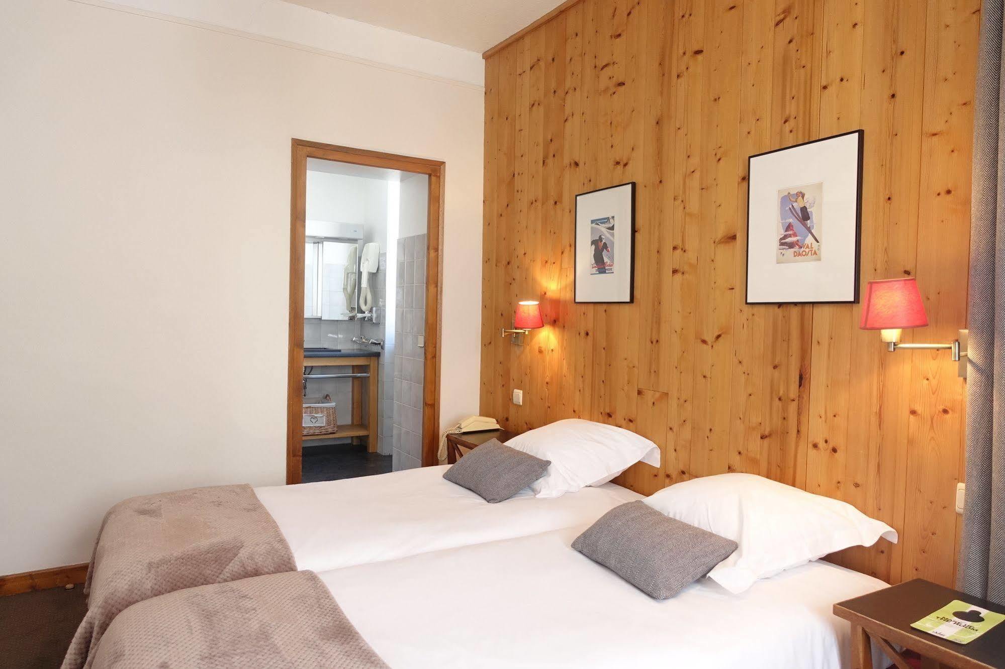 Hotel Restaurant La Couronne Chamonix ภายนอก รูปภาพ