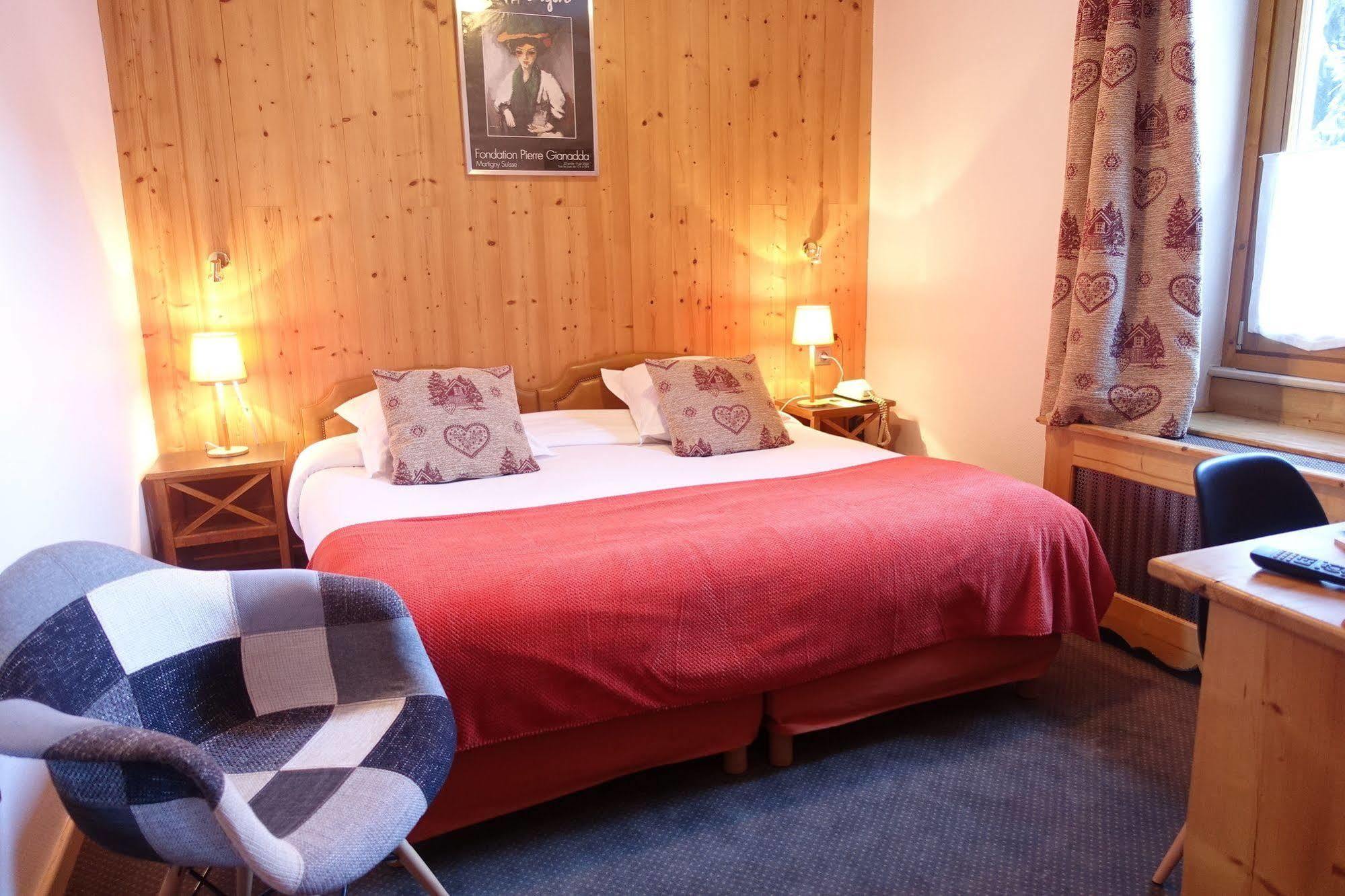 Hotel Restaurant La Couronne Chamonix ภายนอก รูปภาพ