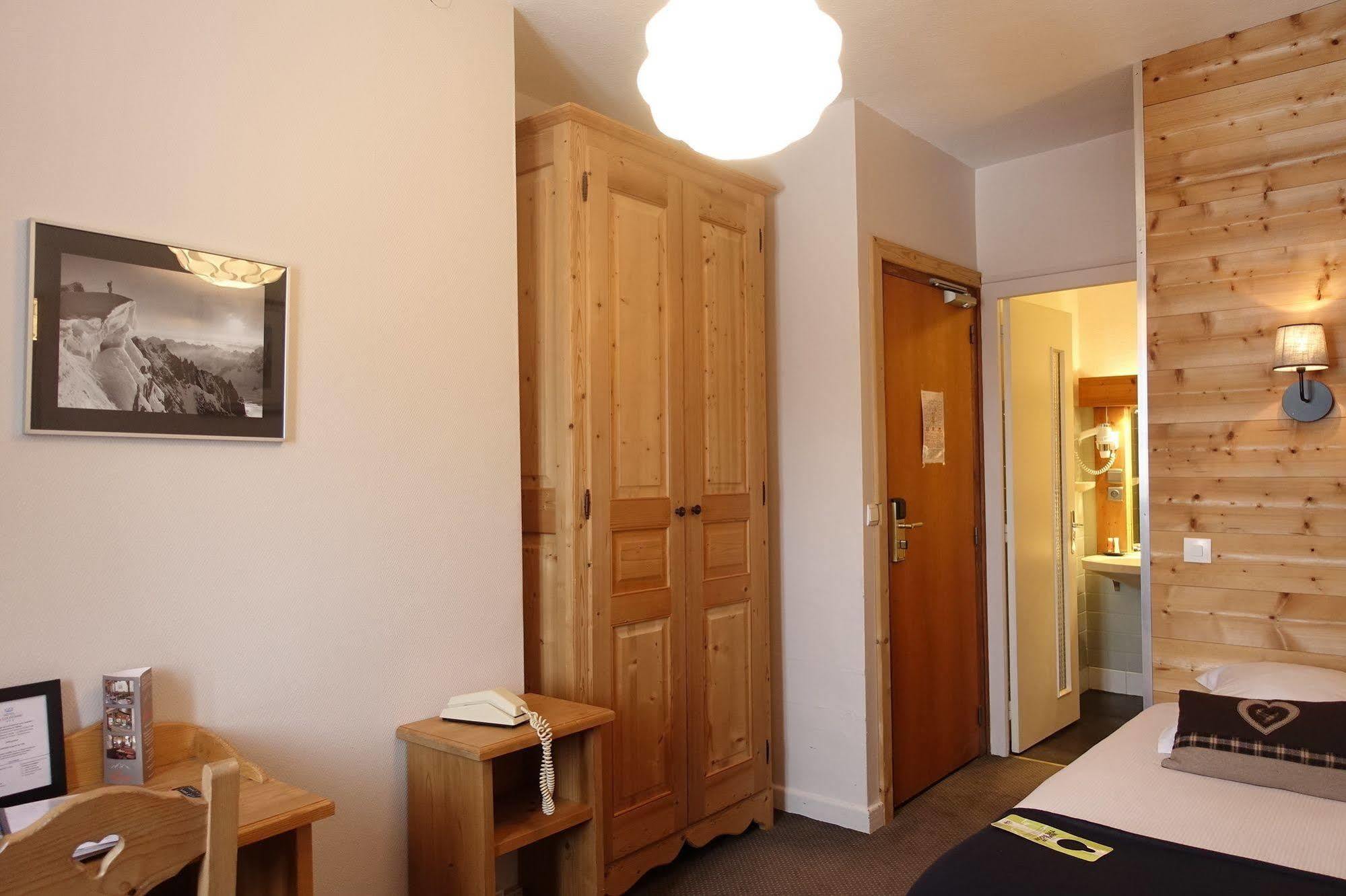 Hotel Restaurant La Couronne Chamonix ภายนอก รูปภาพ
